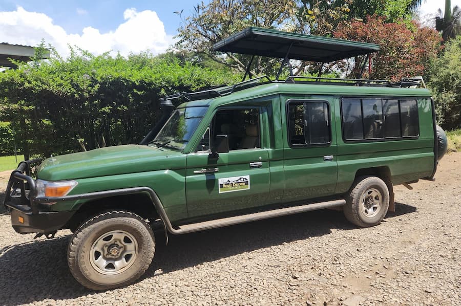 Nature Discovery Safari Vehicle1)
